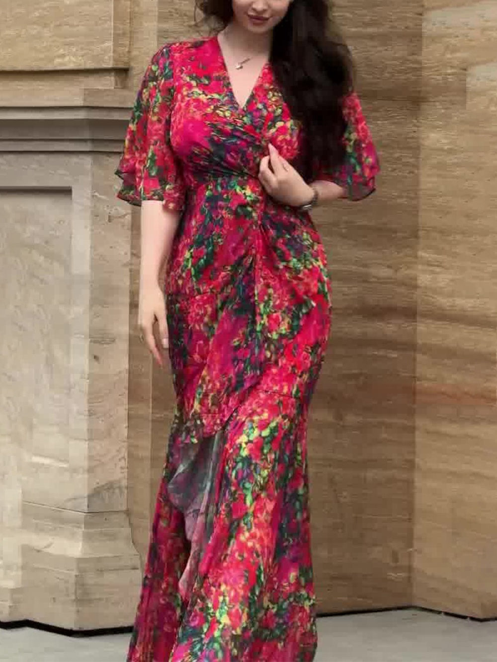 VIVIANA – ROCHIE MAXI ÎNVELIȘ CU ELEGANȚĂ ÎN FLORILE ÎN FLOR