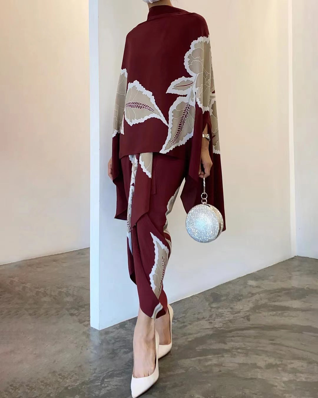 ALTHEA – COSTUM LARG IMPRIMAT ȘI STILAT