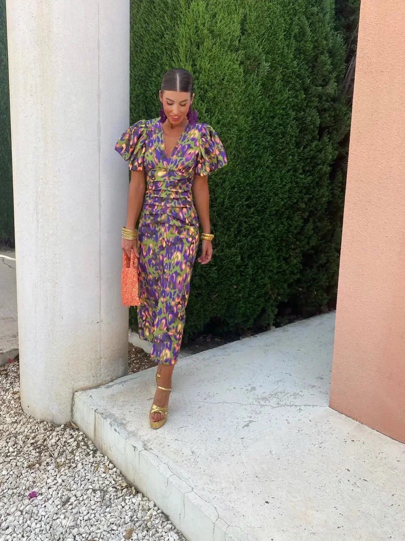 Devika – Rochie Midi cu Mâneci Puff Vibrante