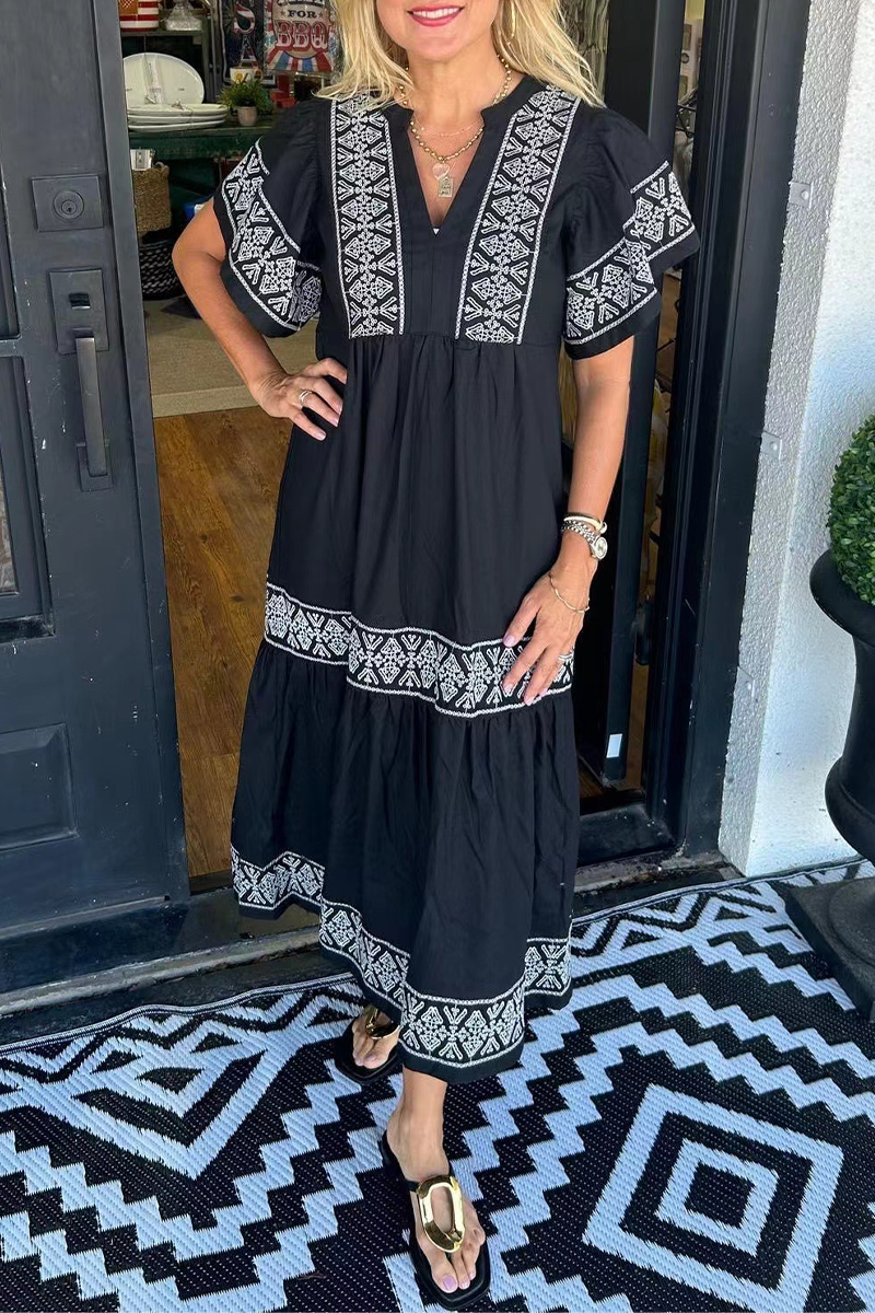SORAYA – ROCHIE A-LINE CU DECOLTE IN V, DIN PATCHWORK GEOMETRIC