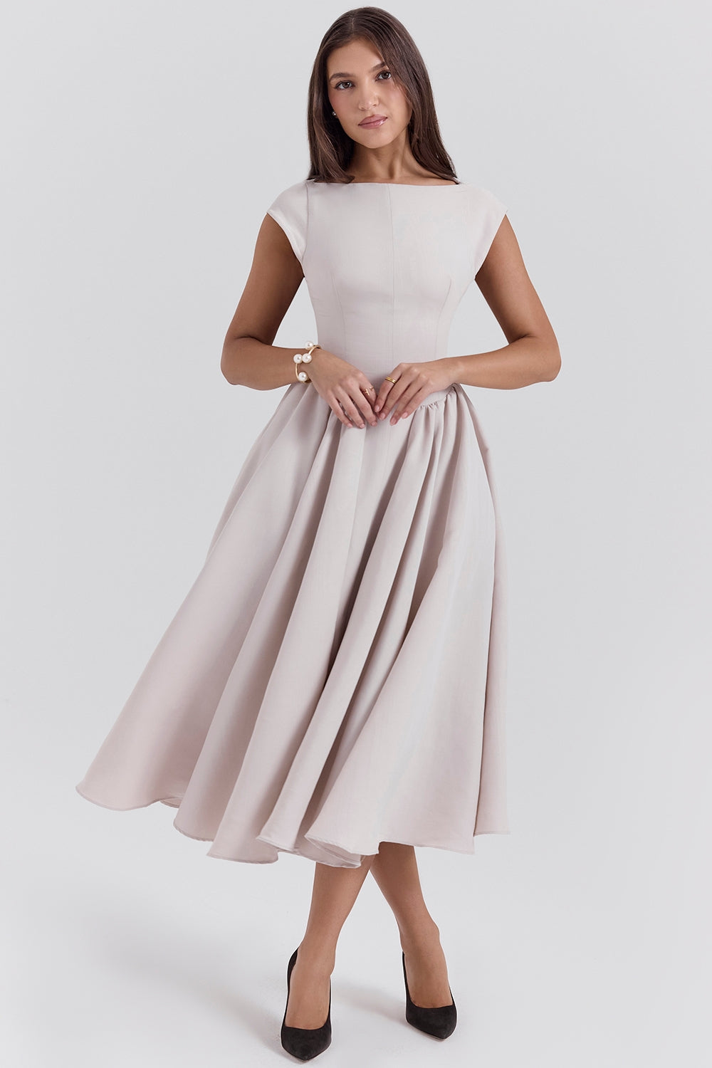 LUMI – ROCHIE FĂRĂ SPATE CU UMERI LĂSAȚI