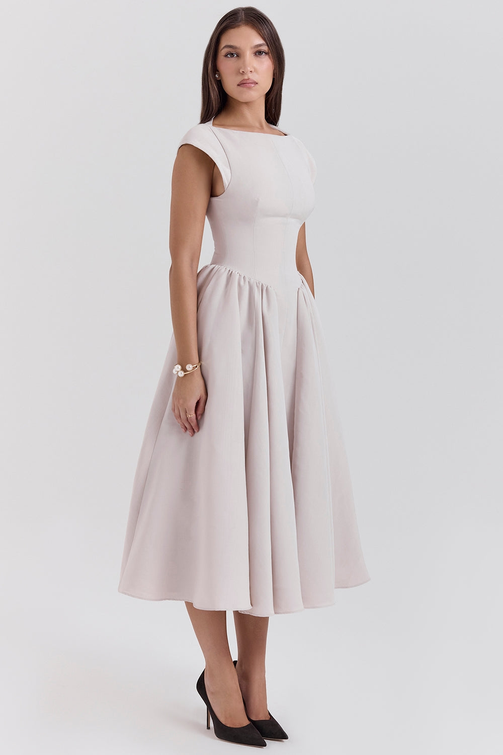LUMI – ROCHIE FĂRĂ SPATE CU UMERI LĂSAȚI