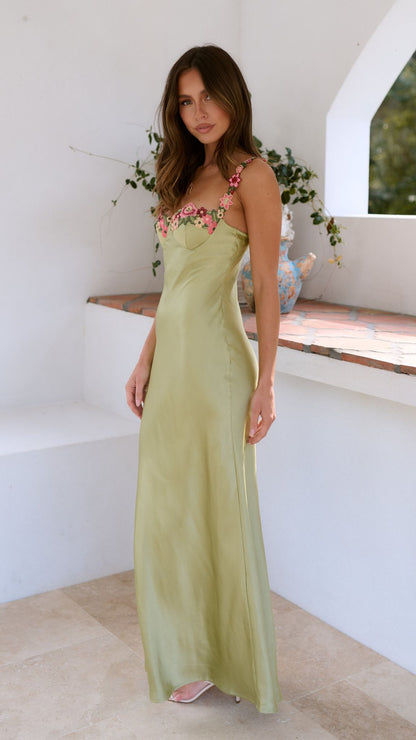 Brienna – Rochie maxi florală versatilă cu bretele