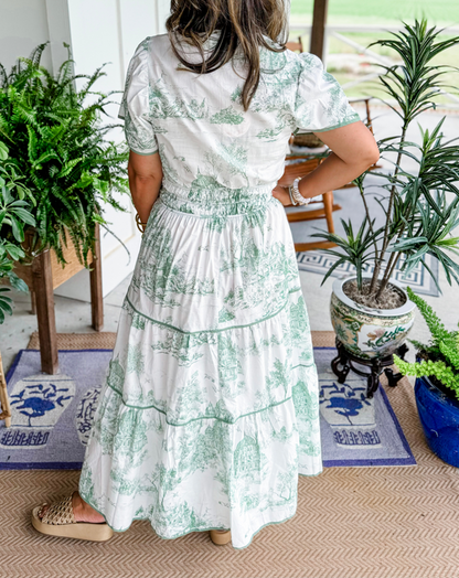 SAVANNAH – ELEGANȚĂ TIMPLESĂ ÎN ROCHIE MAXI CU VOLANE